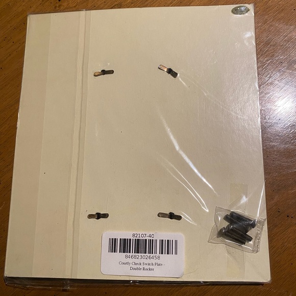 Courtly Check McKenzie-Child’s Outlet Cover Lot - Picture 5 of 11